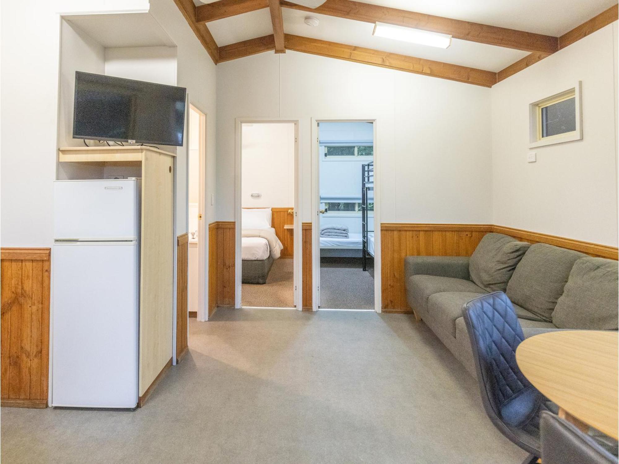 Nrma Warrnambool Riverside Holiday Park Hotel Room photo