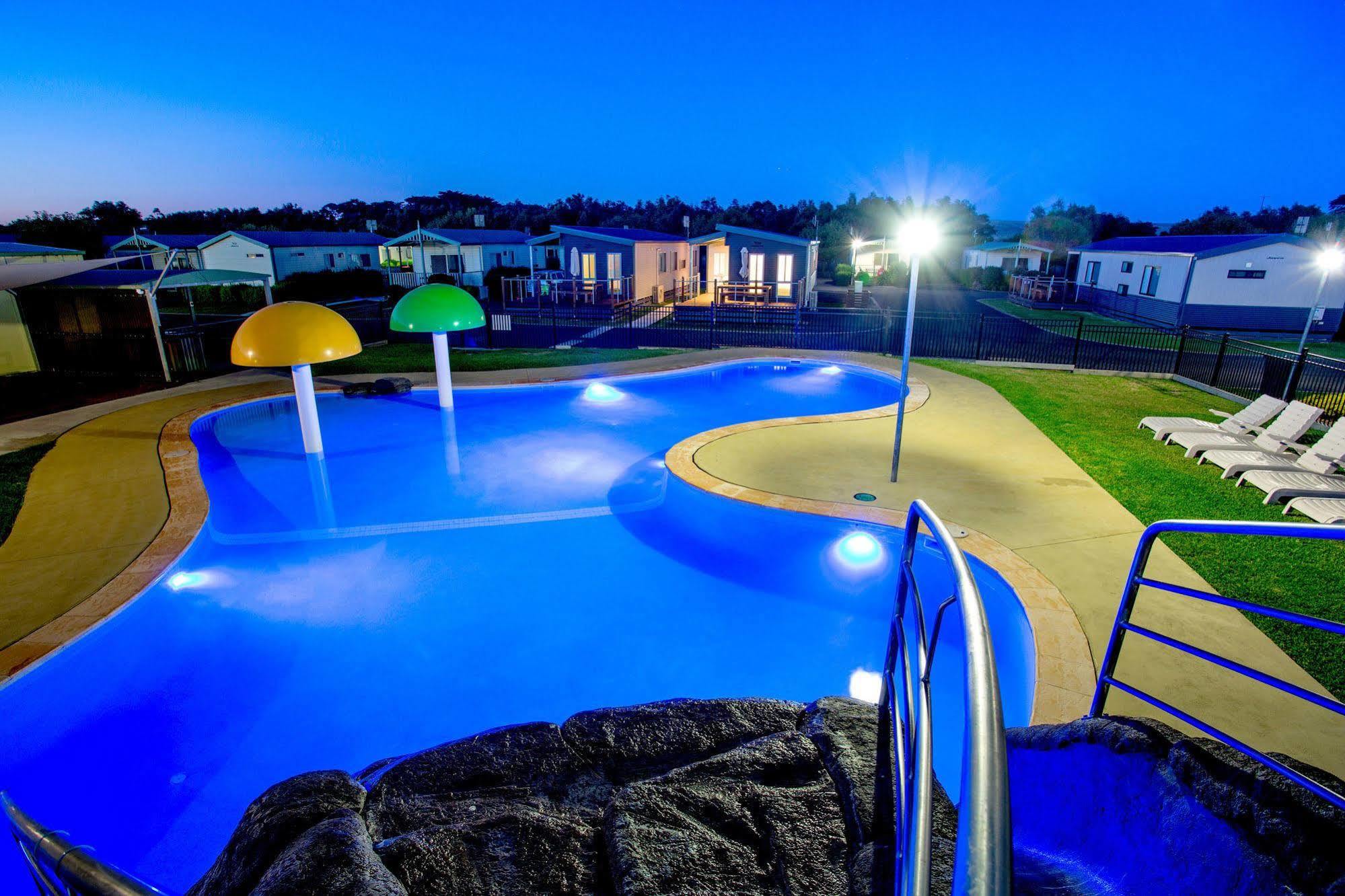 Nrma Warrnambool Riverside Holiday Park Hotel Exterior photo